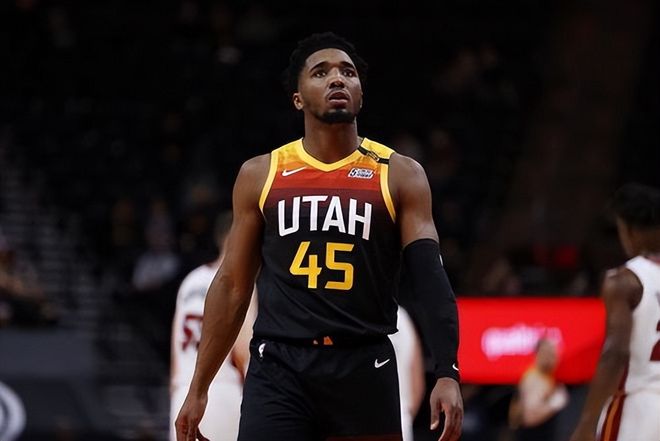 功送至篮下 功送至篮下