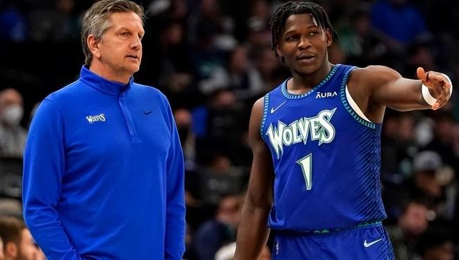 贴身逼抢 贴身逼抢