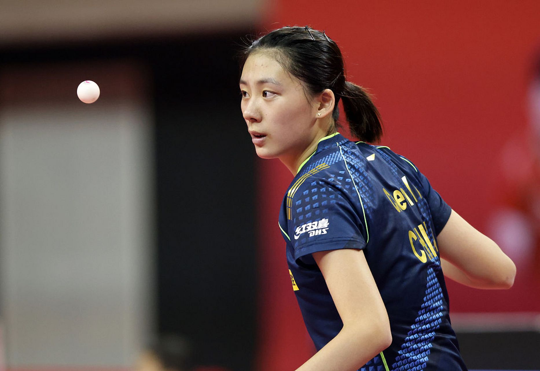 中国女排必 中国女排必