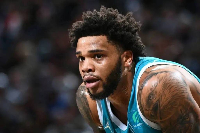 一个崭露头 一个崭露头