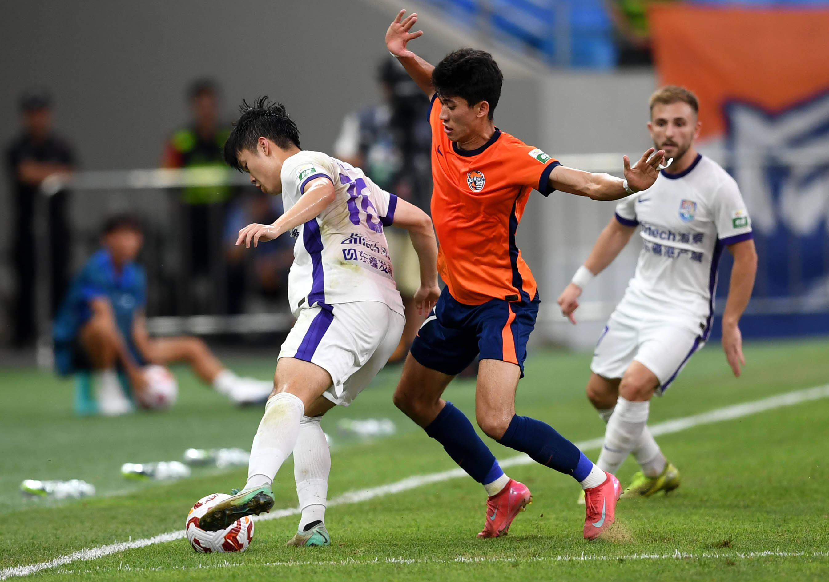 或继续留在 或继续留在